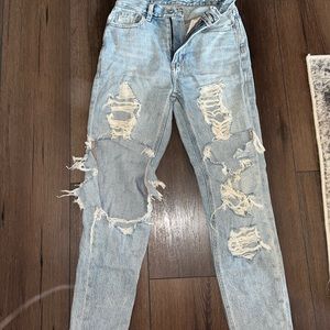 American Eagle Mom Jeans